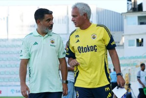 欧冠报名倒计时10天，穆里尼奥不满训练替补问题浮出水面