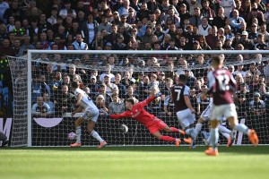 法甲神剧本：莫雷拉补时绝杀！帕尼切利9场8球难救主