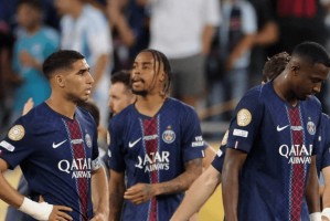 神奇！世俱杯冷门不断，37岁梅西创历史，欧冠冠军爆冷落败