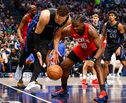 火箭双塔缺阵被浓眉打爆 伪争冠队又多一个新例证