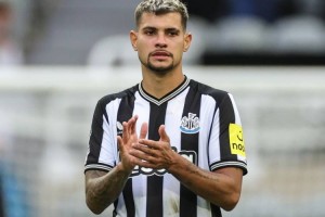 9球6助攻！英媒曝曼联将8000万欧签吉马良斯，卡塞米罗钦点接班人