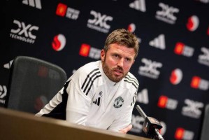 一夜巨变！曼联新帅人选曝光，欧冠前景再添变数