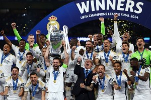 弗洛伦蒂诺·佩雷斯是如何成为皇马教父的？