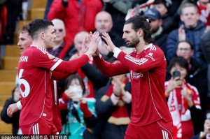 英超-索博任意球破门 利物浦第90分钟失球1-1热刺进前5