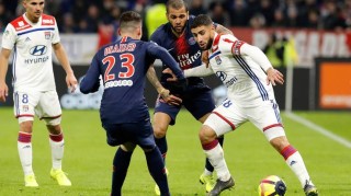 法甲两极对决：南特主场保级生死战 朗斯冲冠路上的&quot;铁桶阵&quot;考验